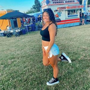 Meet your Posher, Mikalee